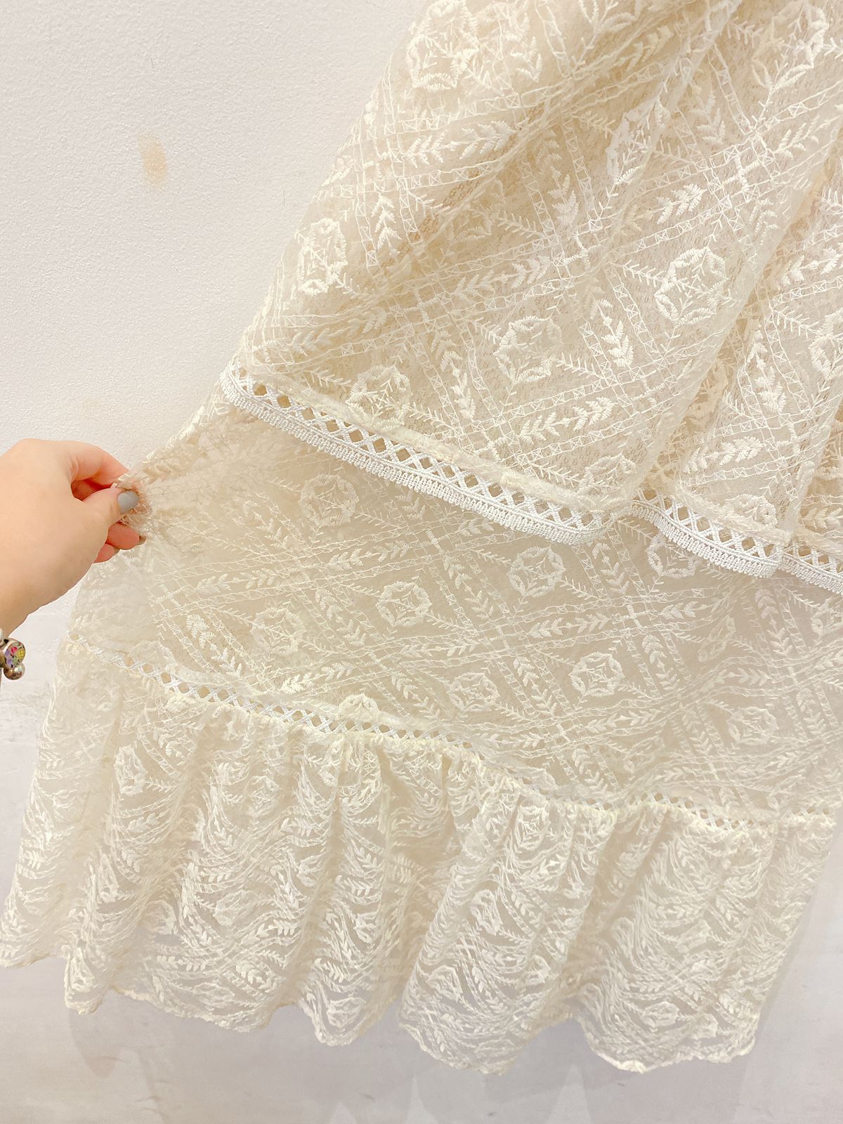 Vestido off renda Le lis blanc 38