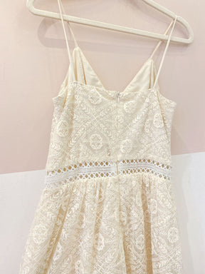 Vestido off renda Le lis blanc 38