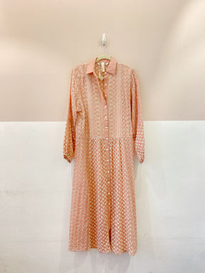 Vestido rosa bordado Zara PP