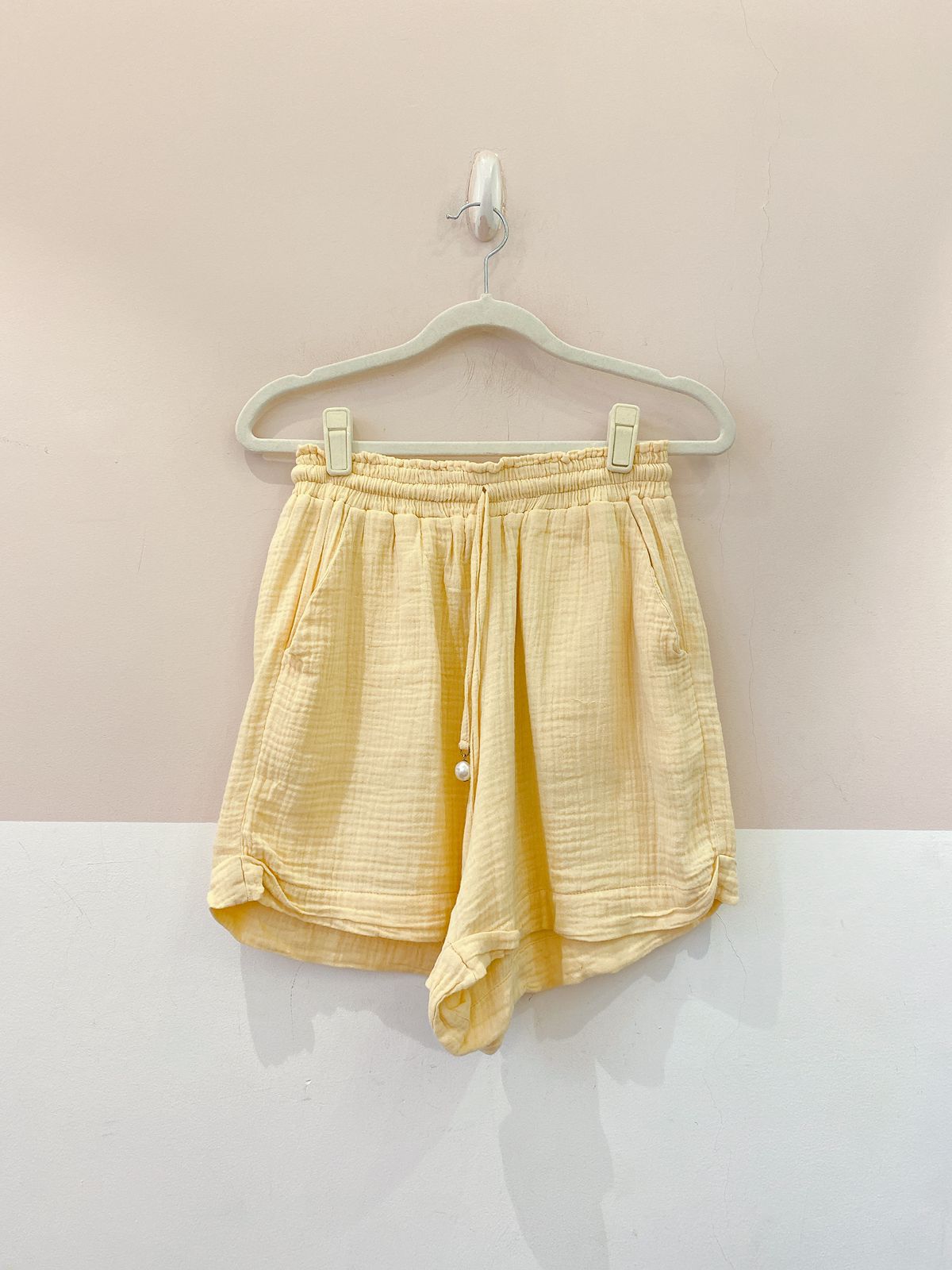 Short amarelinho Valônia Veras P