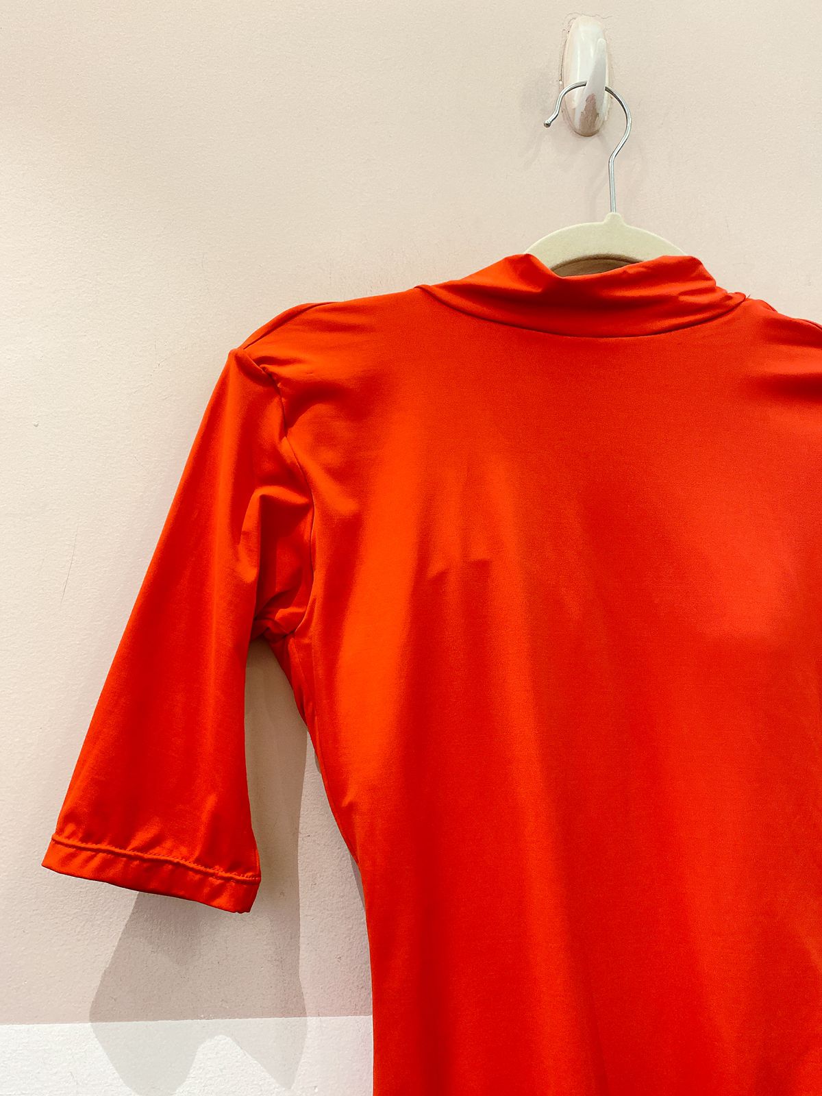 Body vermelho decote Emi Beachwear P