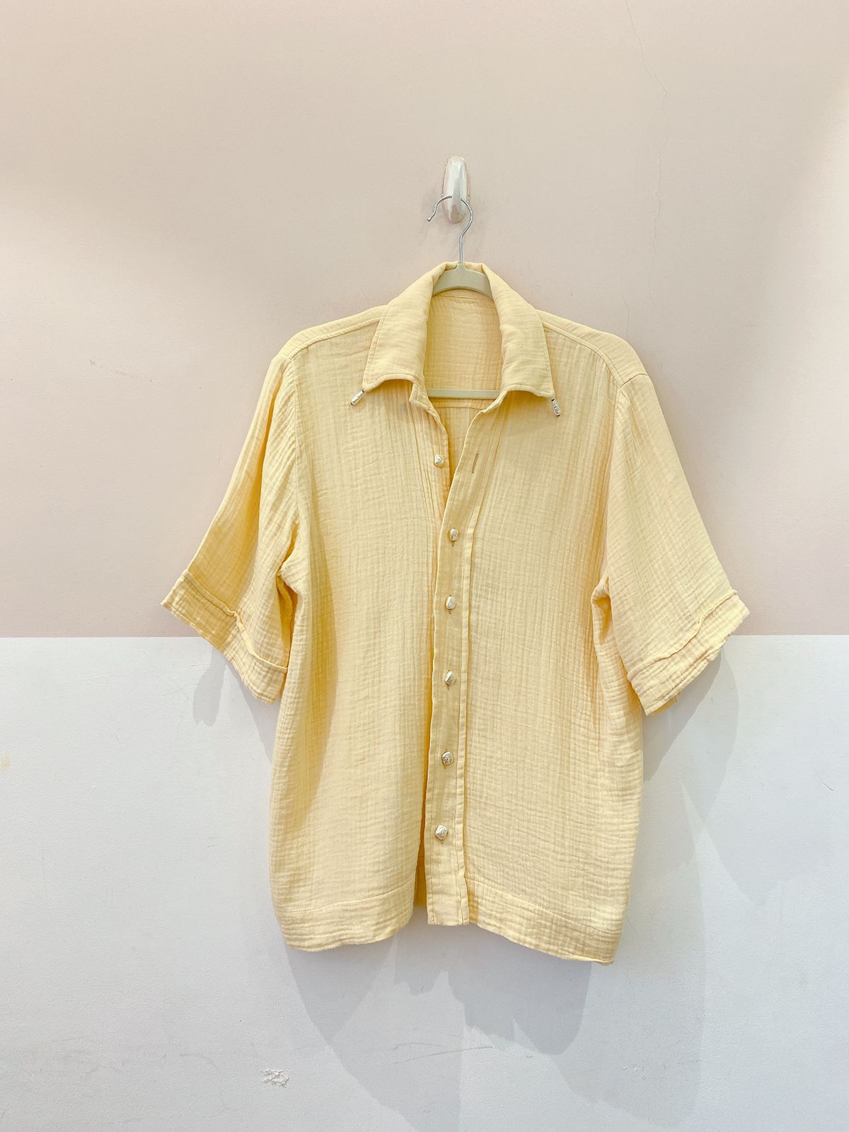 Camisa amarelinha Valônia Veras P