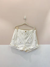 Short sarja bordadinhos Maria Filó 40